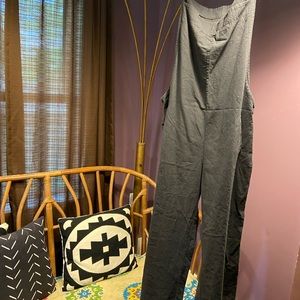 Black linen overalls. Fits L/XL